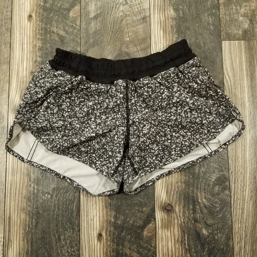 Lululemon Womens 4 Athletic Running Shorts